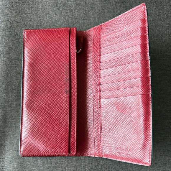 Prada Black Saffiano Leather Wallet - Picture 3 of 7